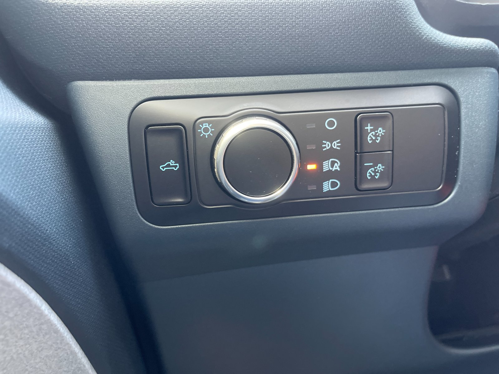 Used 2023 Black Ford XLT image 28
