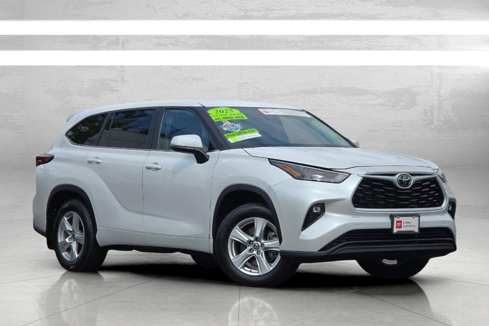 2025 Toyota Highlander LE