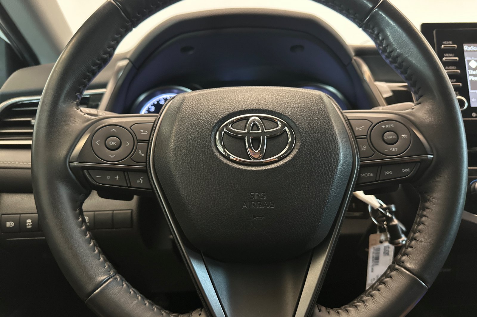Used 2023 White Toyota SE image 21