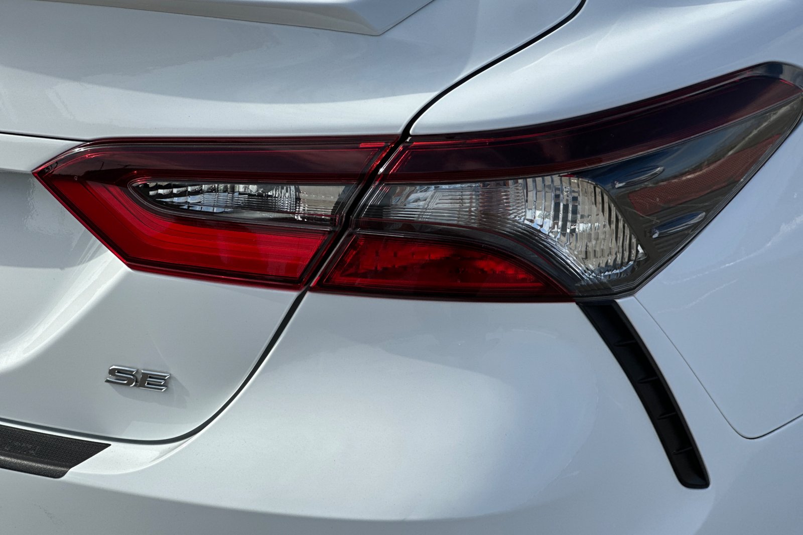 Used 2023 White Toyota SE image 24