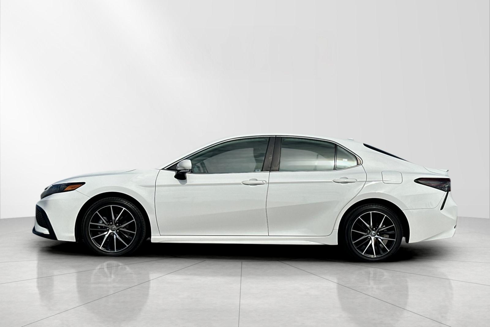 Used 2023 White Toyota SE image 3