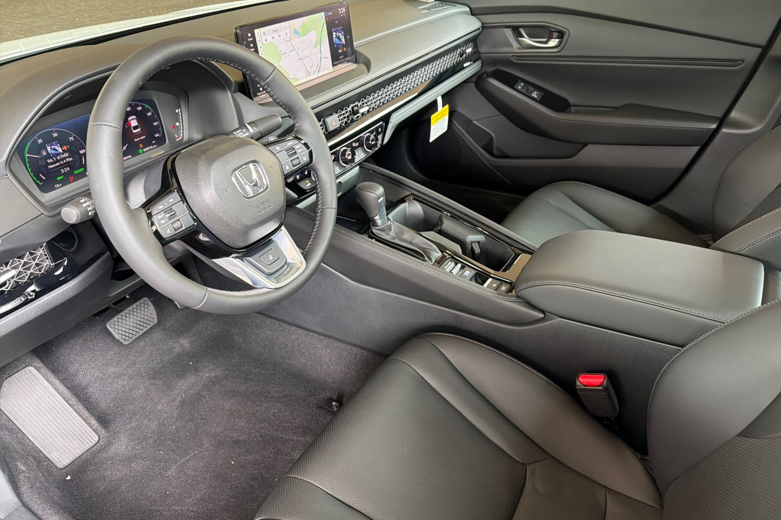 New 2026 Platinum White Pearl Honda Touring Hybrid image 9