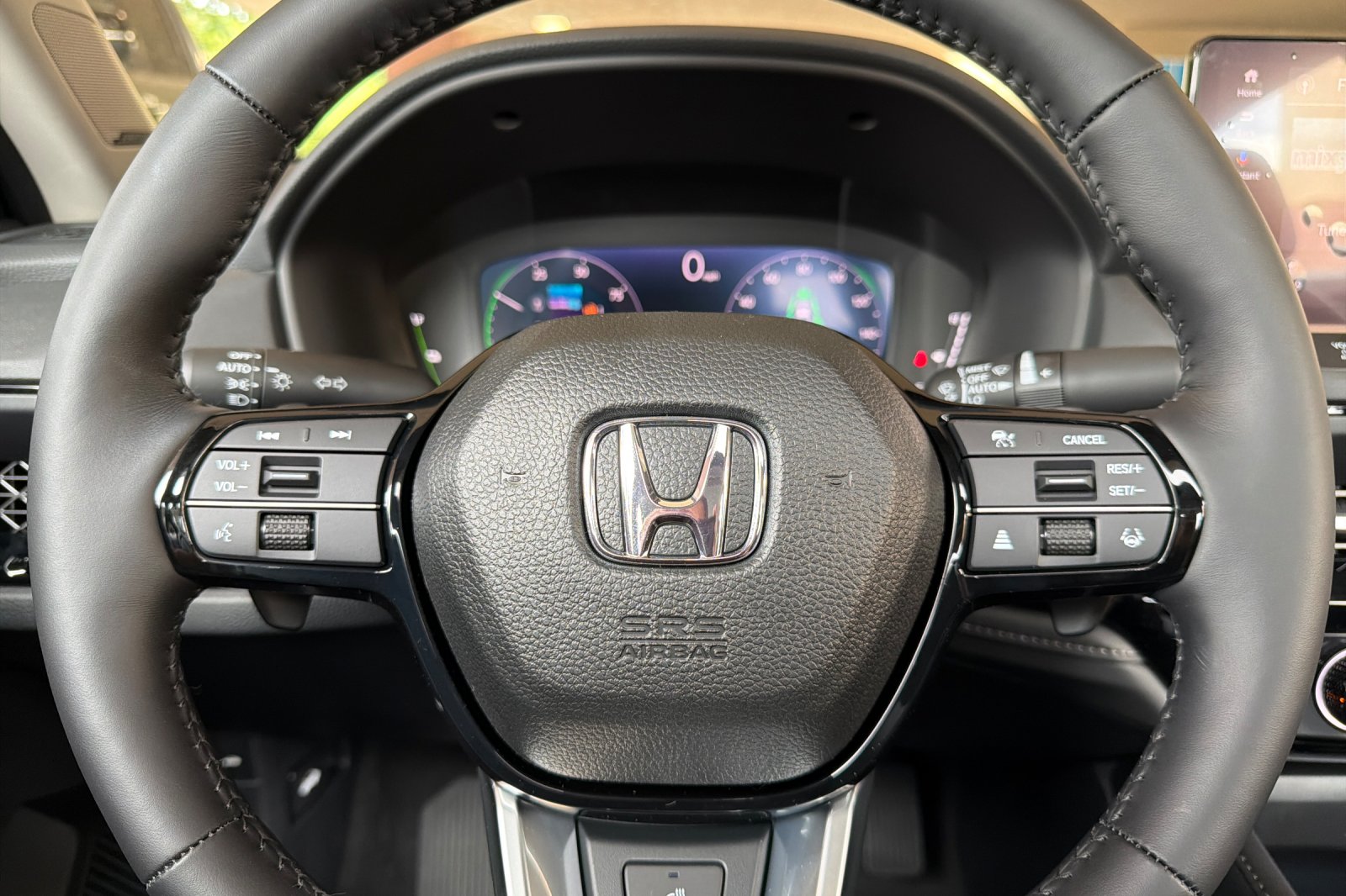 New 2026 Platinum White Pearl Honda Touring Hybrid image 25
