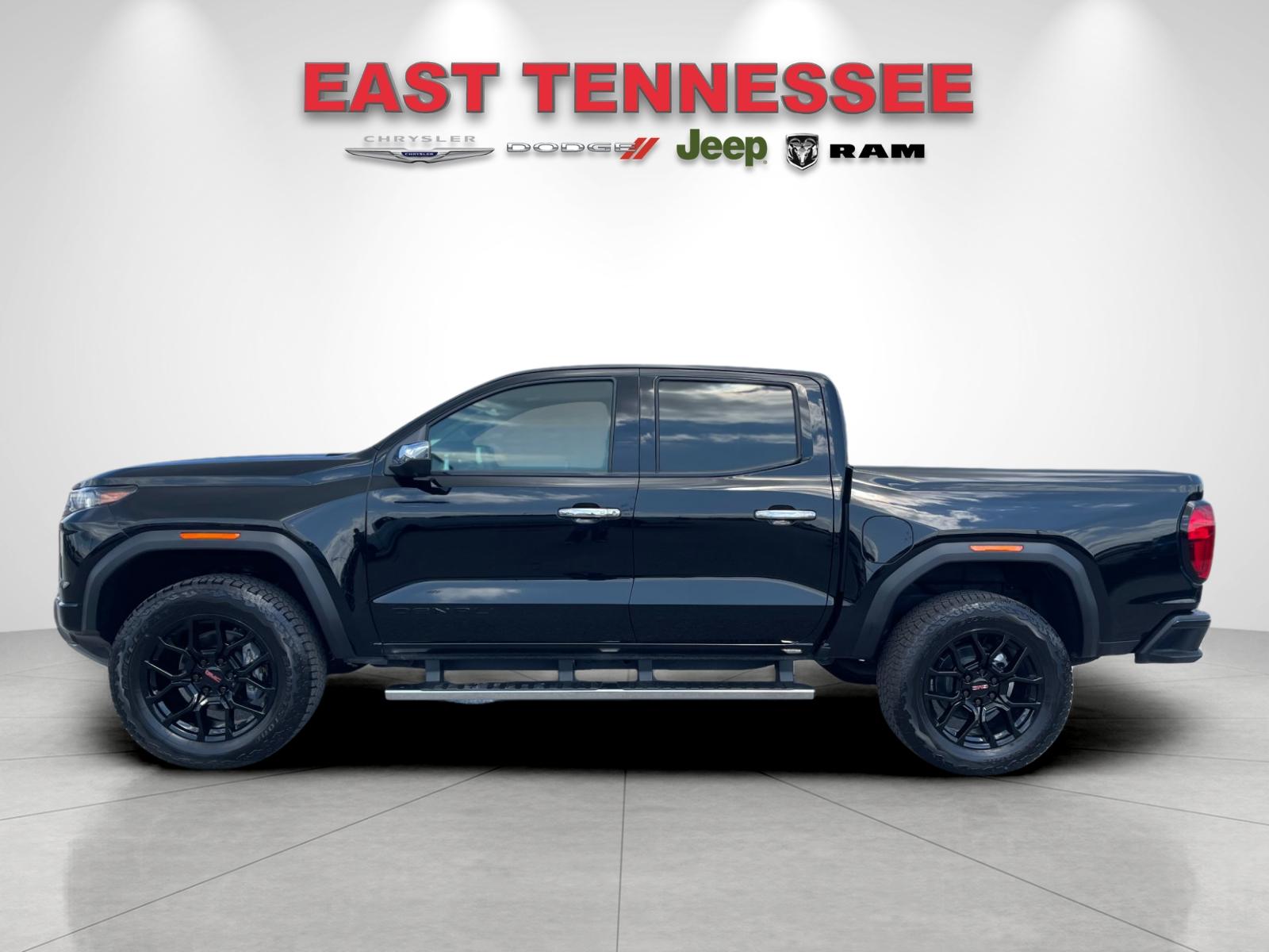 Used 2024 Black GMC Denali image 6