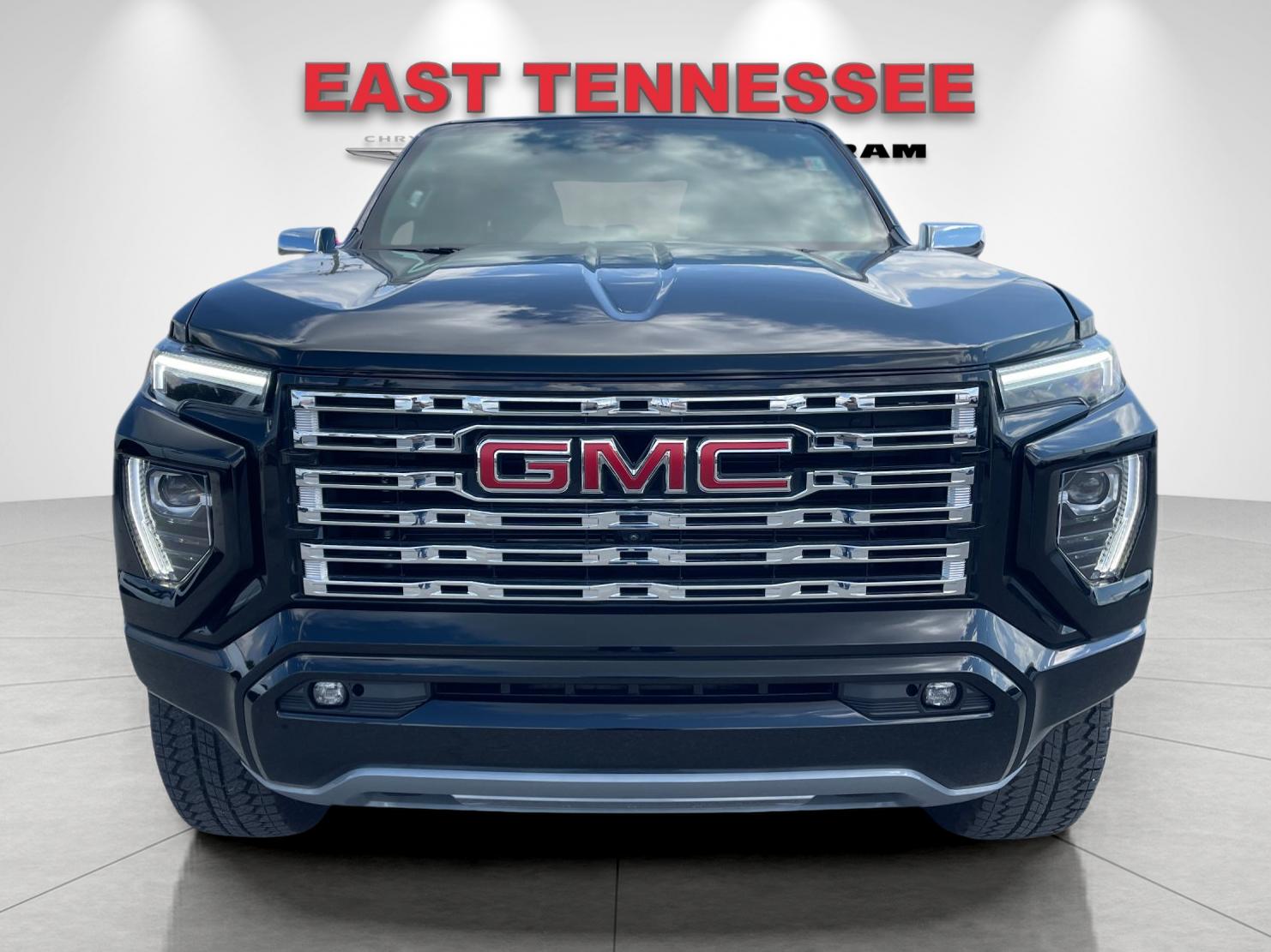 Used 2024 Black GMC Denali image 9
