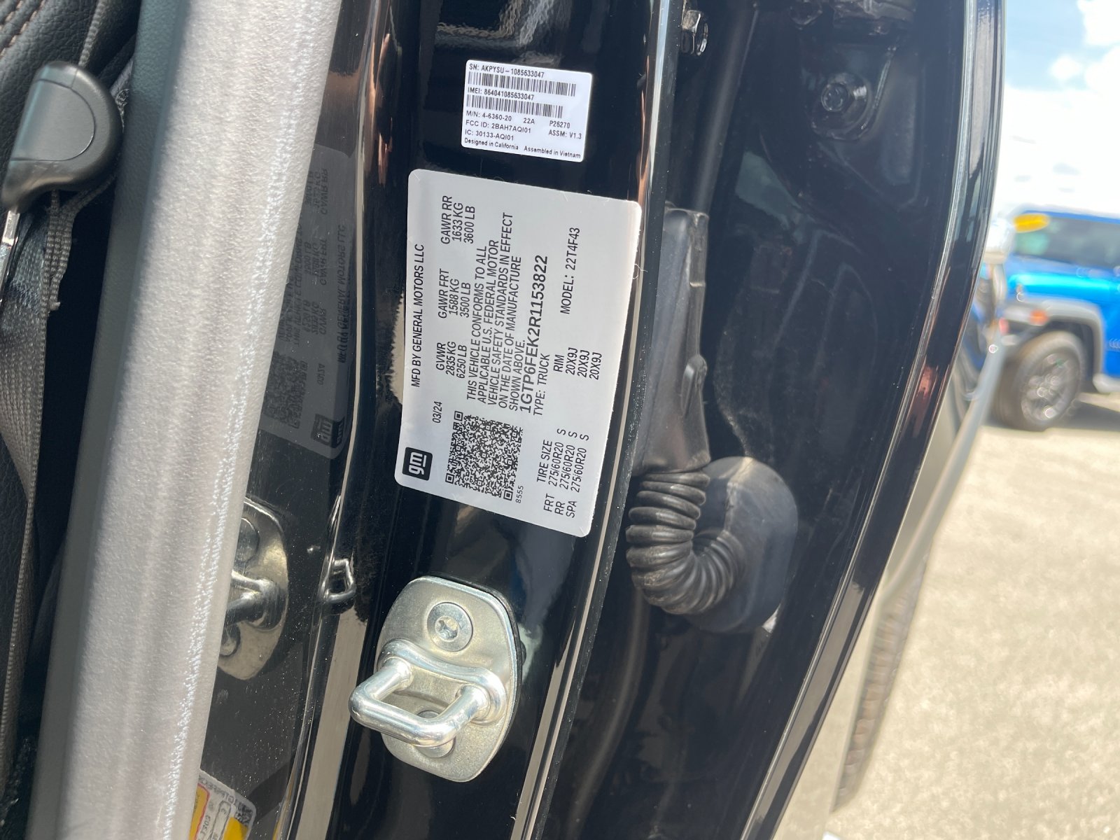 Used 2024 Black GMC Denali image 34