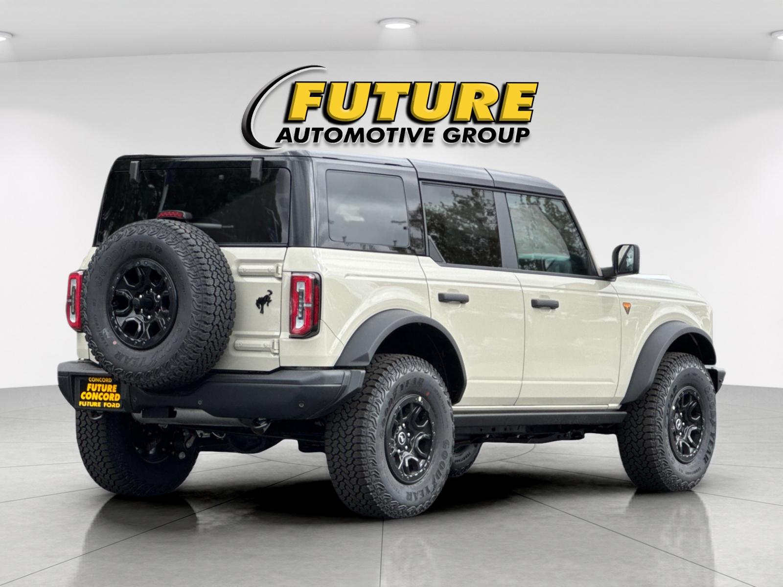 New 2026 Desert Sand Ford Badlands® image 3