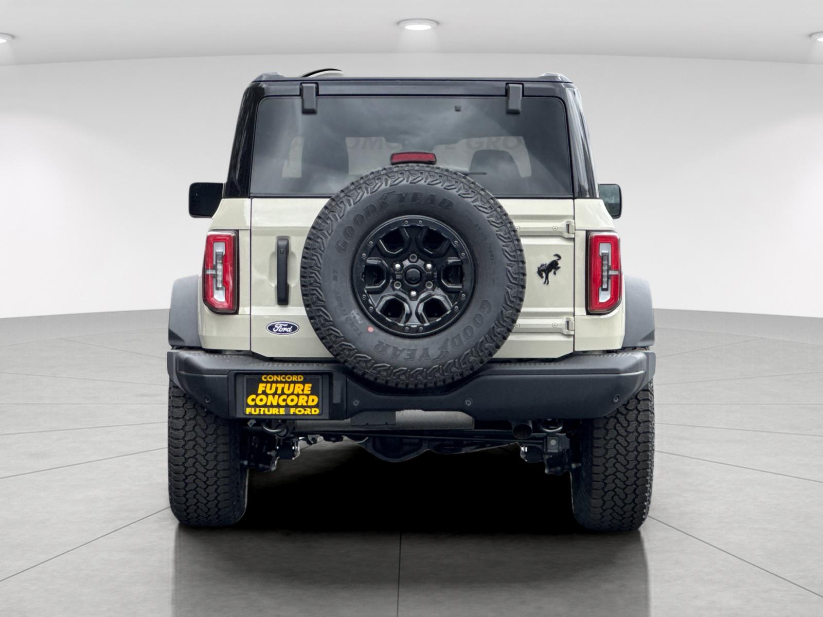 New 2026 Desert Sand Ford Badlands® image 4