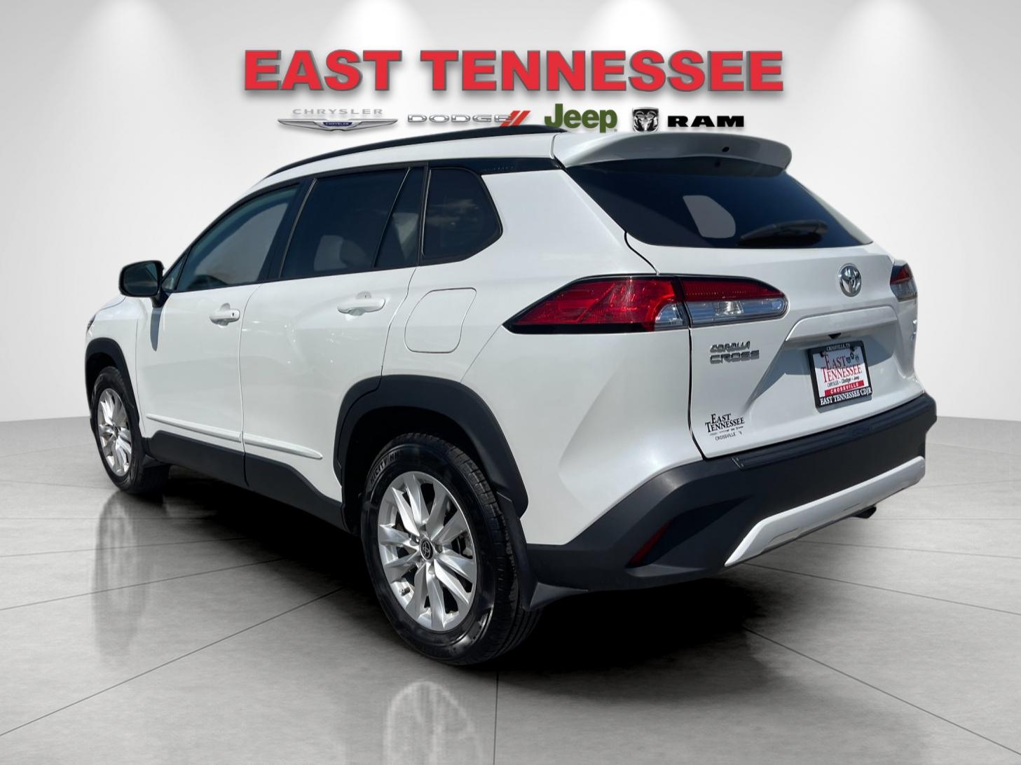 Used 2023 Beige Toyota LE image 5