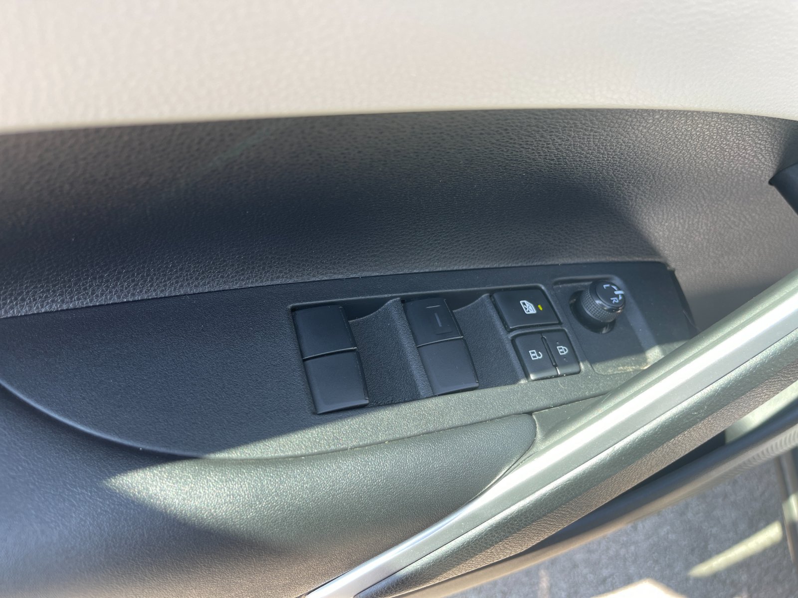 Used 2023 Beige Toyota LE image 12