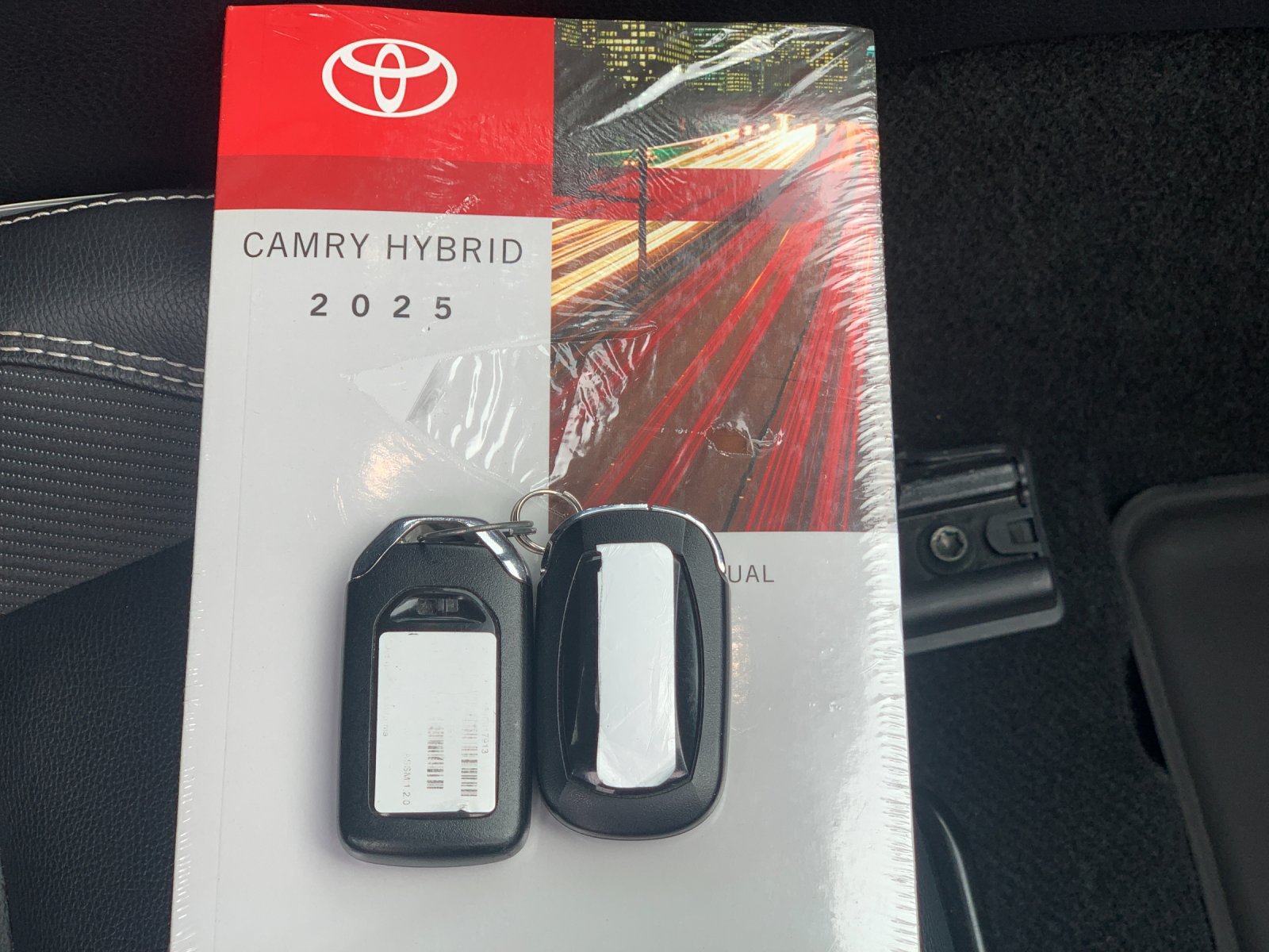 Used 2025 White Toyota SE image 10