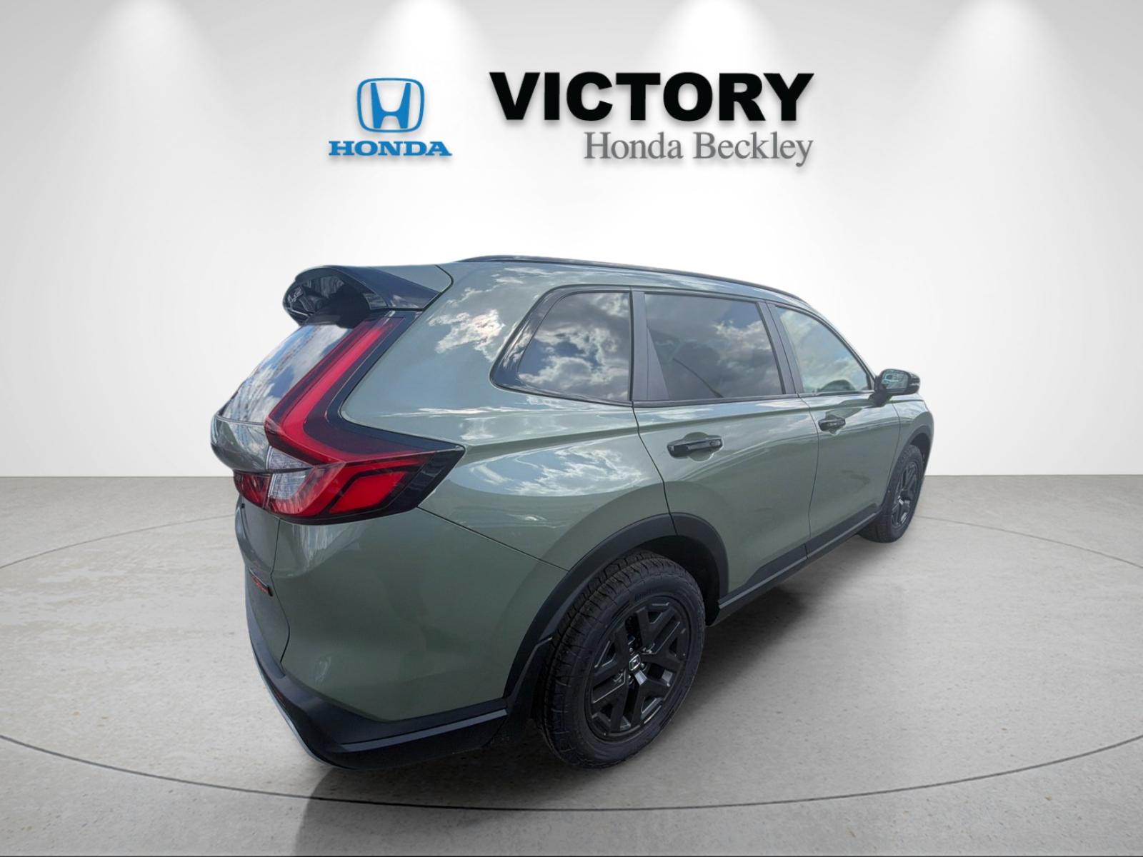 New 2026 Ash Green Metallic Honda AWD TrailSport Hybrid image 5