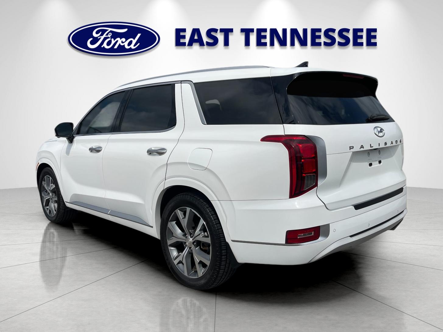 Used 2022 White Hyundai Limited image 5