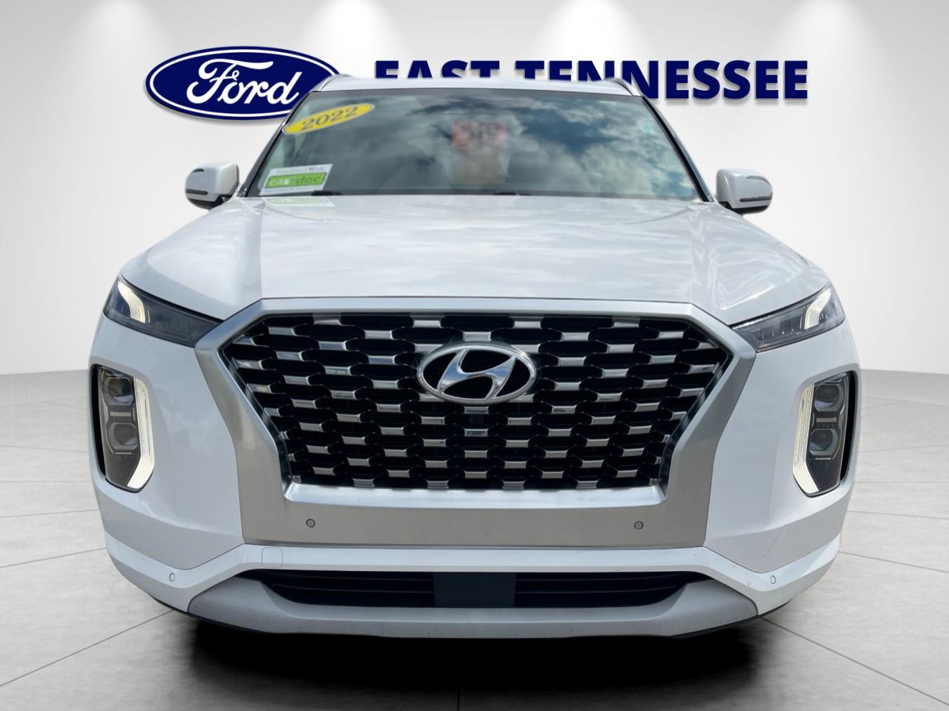 Used 2022 White Hyundai Limited image 9