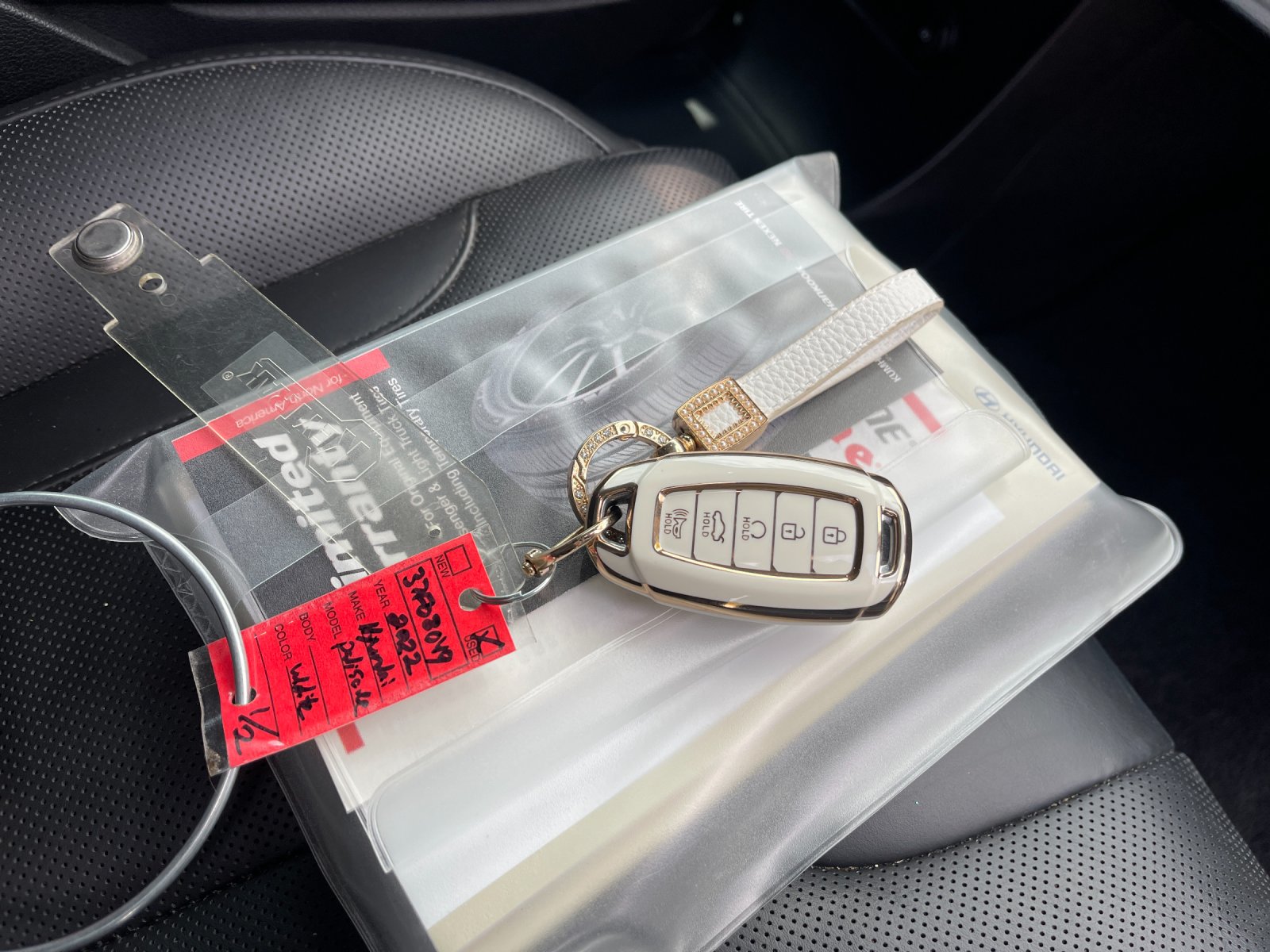 Used 2022 White Hyundai Limited image 10