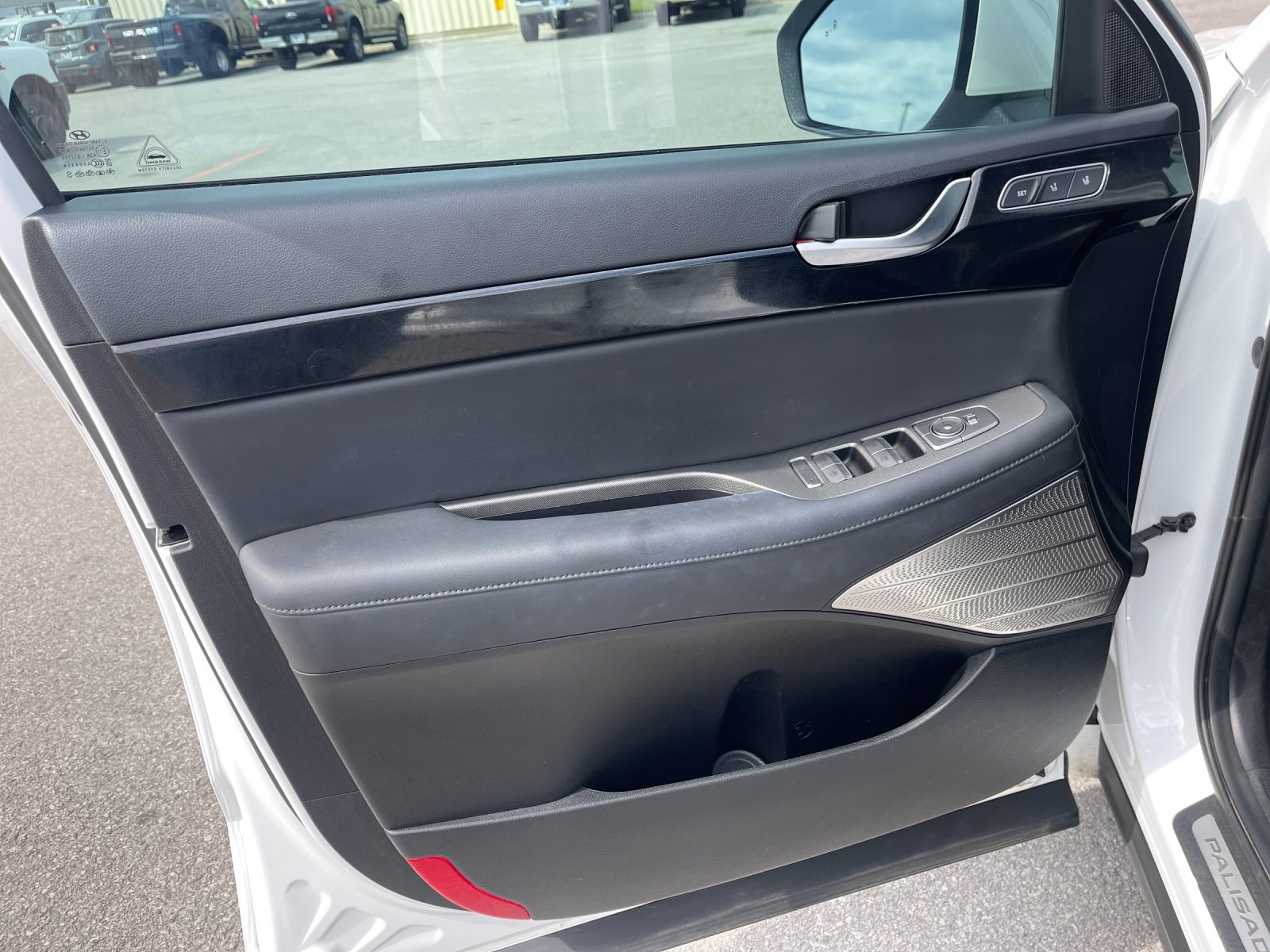 Used 2022 White Hyundai Limited image 12