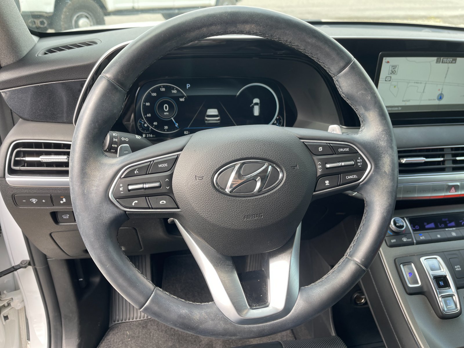 Used 2022 White Hyundai Limited image 29
