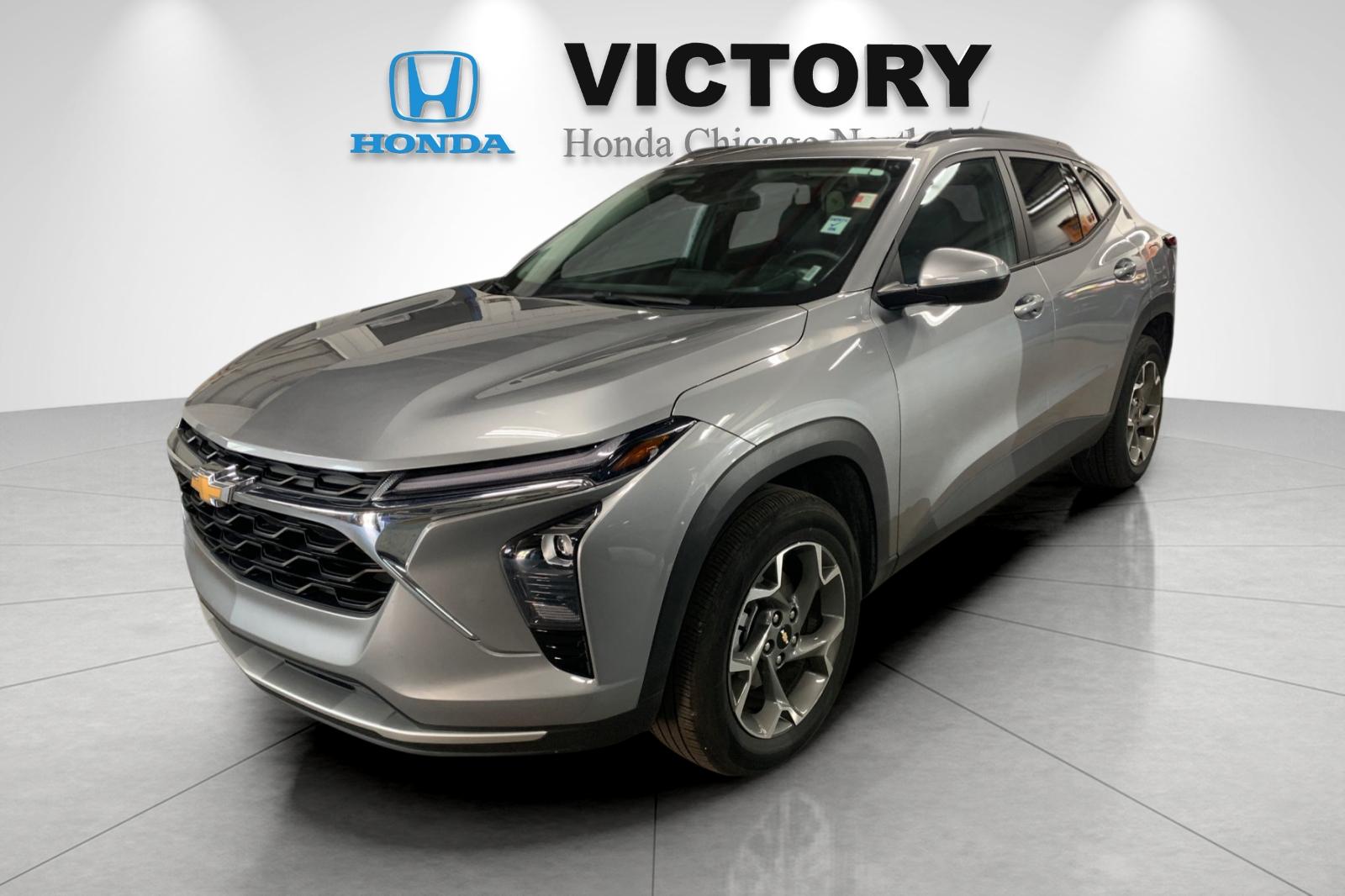 Used 2025 Sterling Gray Metallic Chevrolet LT image 7