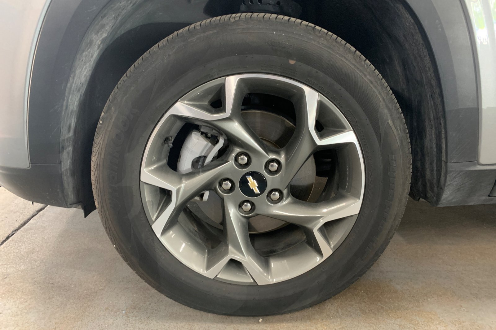 Used 2025 Sterling Gray Metallic Chevrolet LT image 32