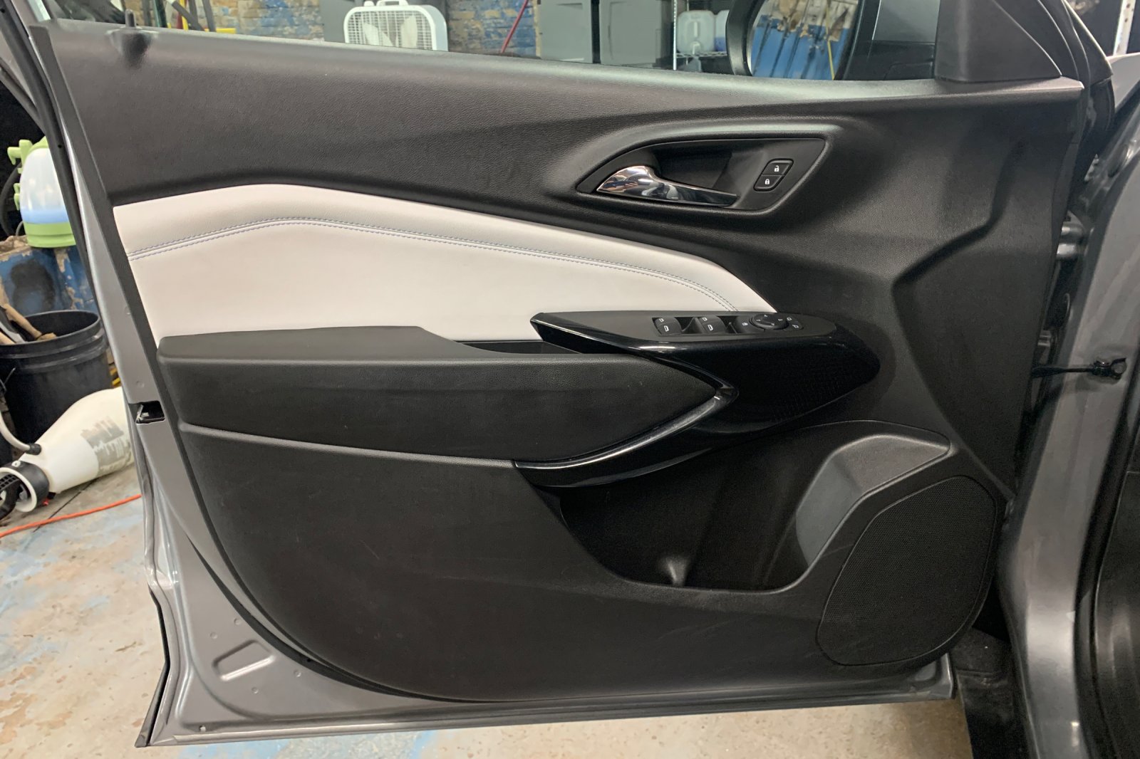 Used 2025 Sterling Gray Metallic Chevrolet LT image 11