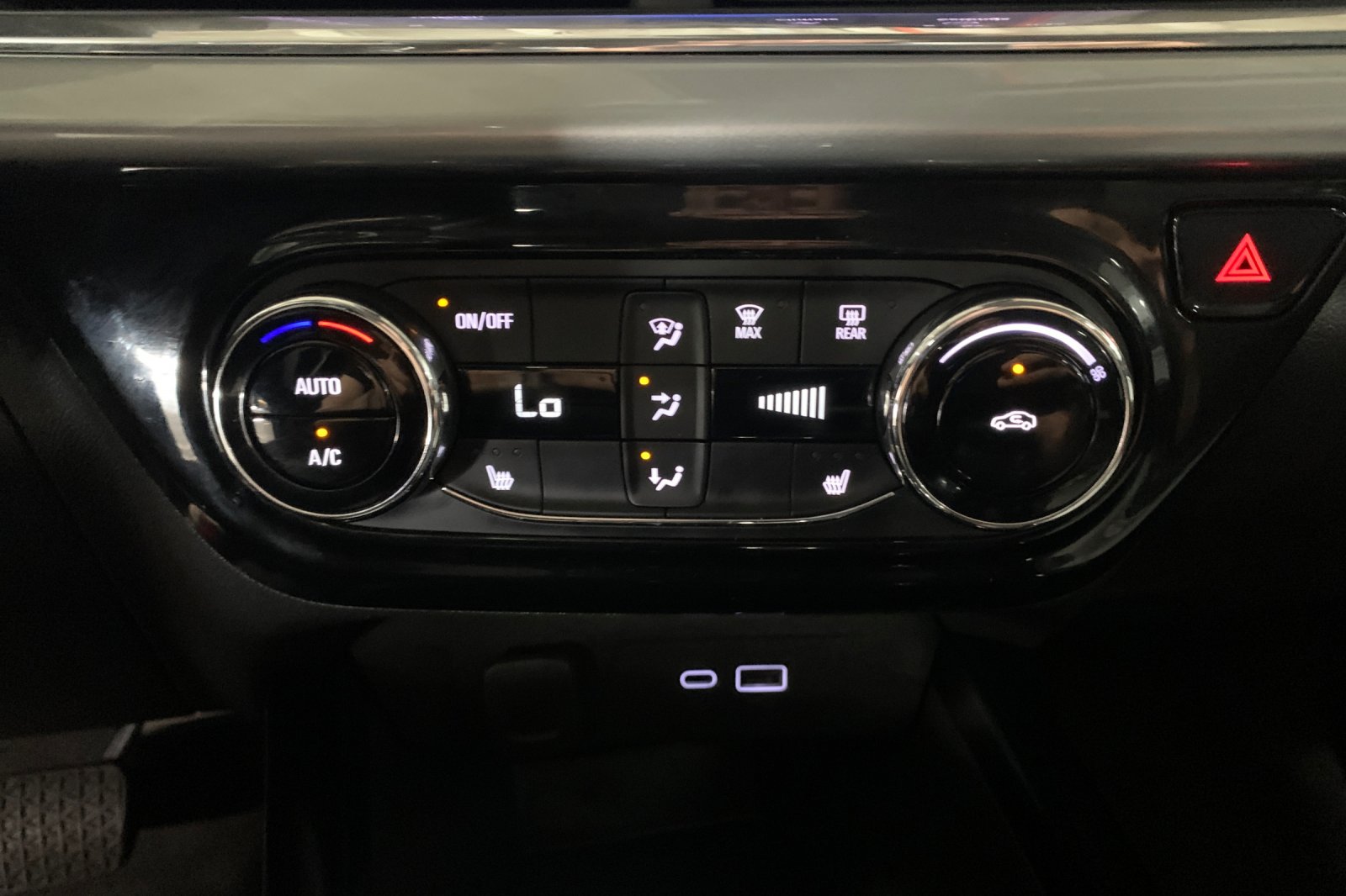 Used 2025 Sterling Gray Metallic Chevrolet LT image 23