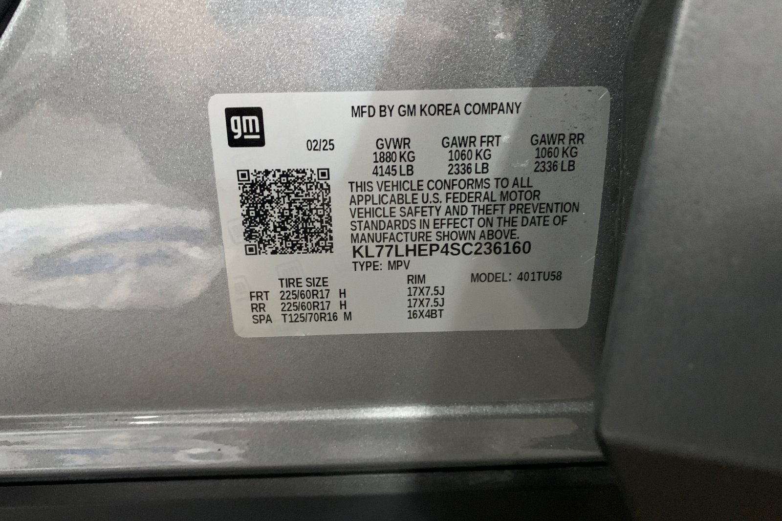 Used 2025 Sterling Gray Metallic Chevrolet LT image 35