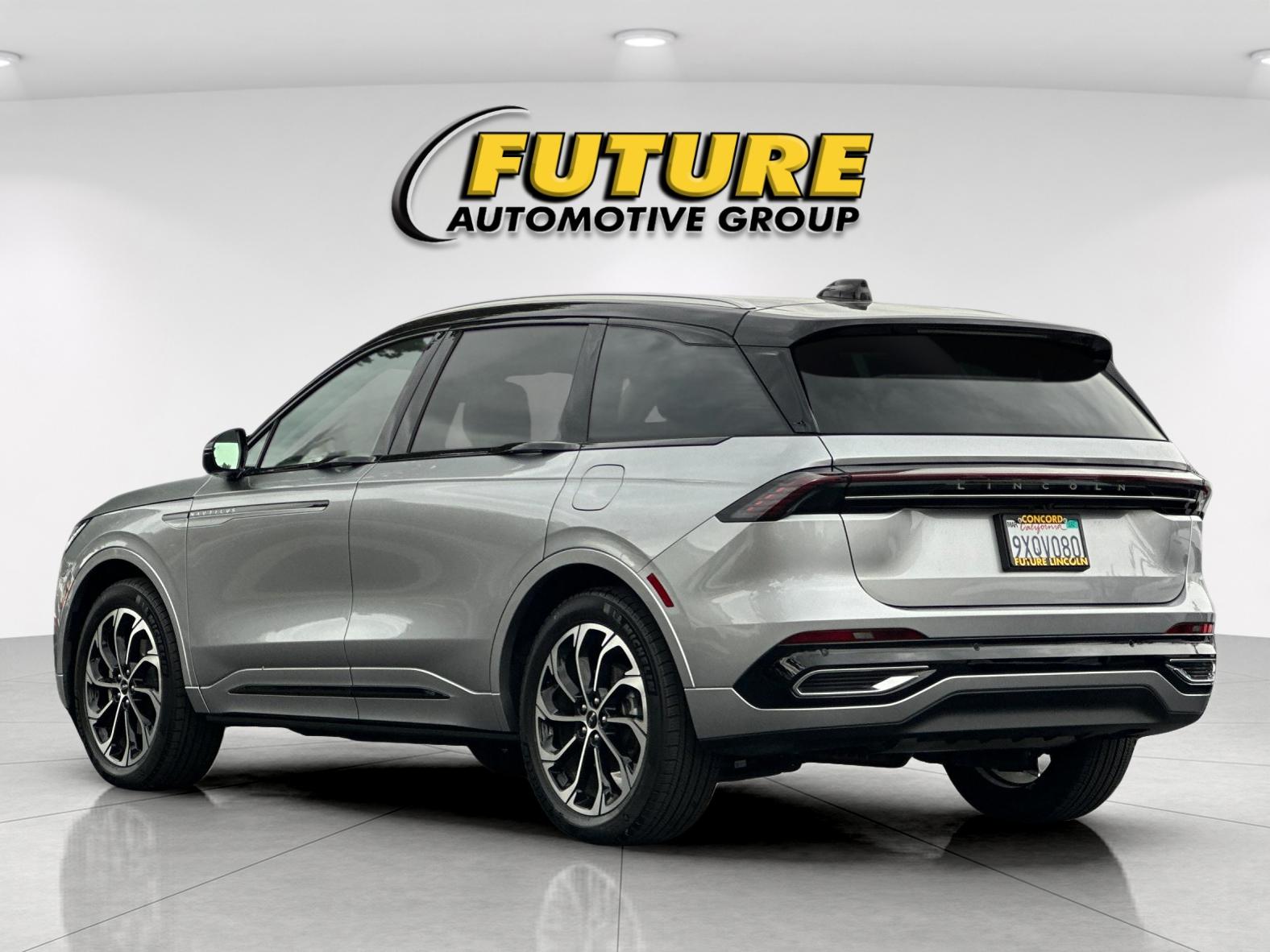 New 2026 Silver Radiance Metallic Clearcoat Lincoln Reserve image 5