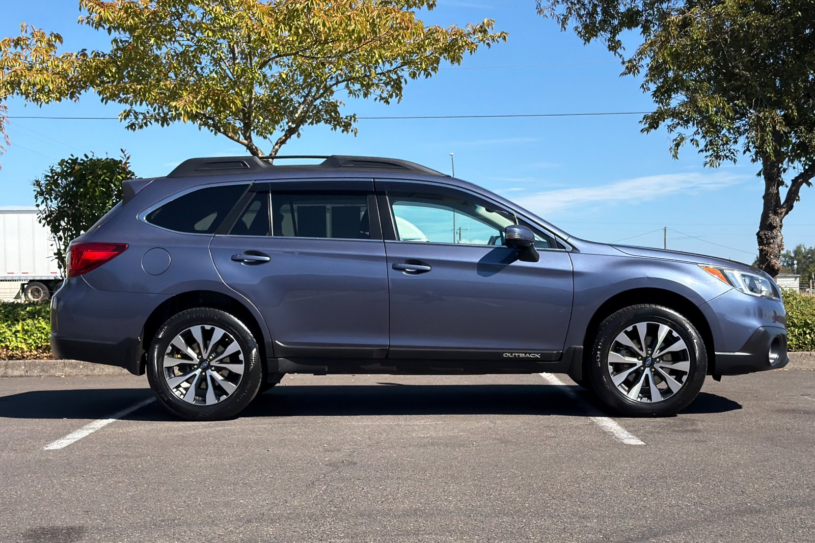 Used 2015 Twilight Blue Metallic Subaru 2.5i Limited image 3
