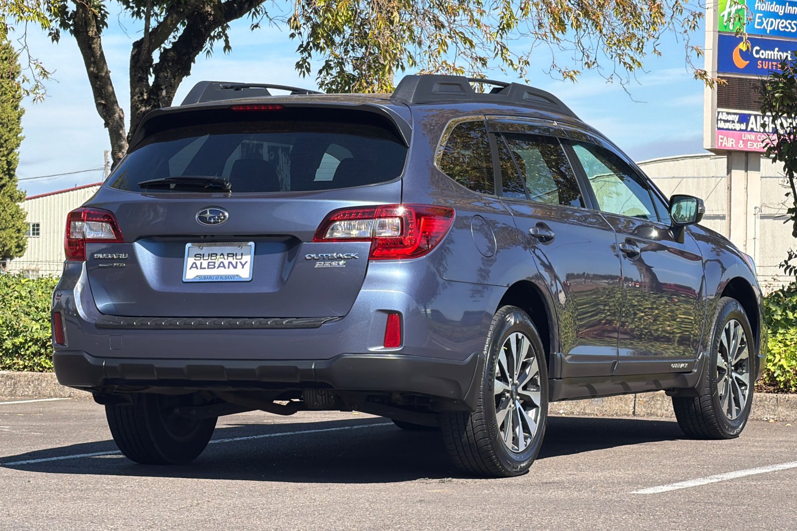 Used 2015 Twilight Blue Metallic Subaru 2.5i Limited image 4