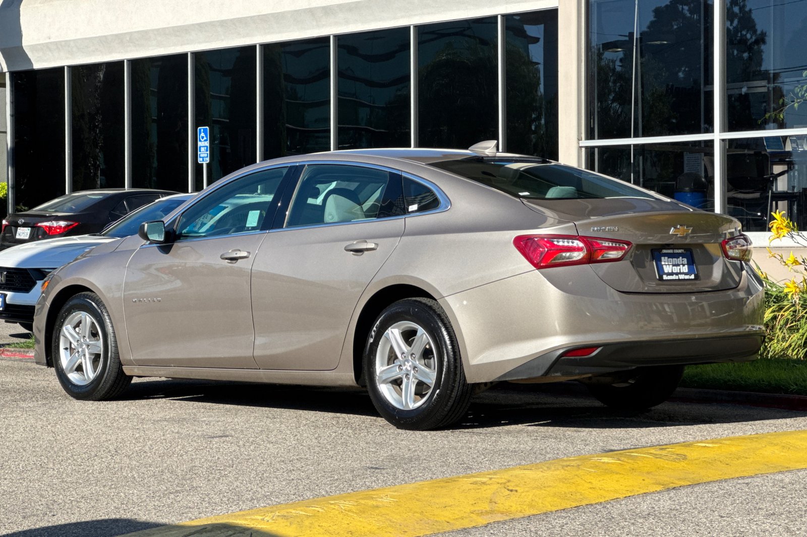 Used 2022 Mineral Gray Metallic Chevrolet LT image 6