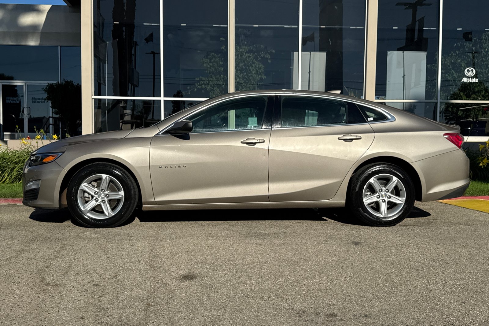 Used 2022 Mineral Gray Metallic Chevrolet LT image 7