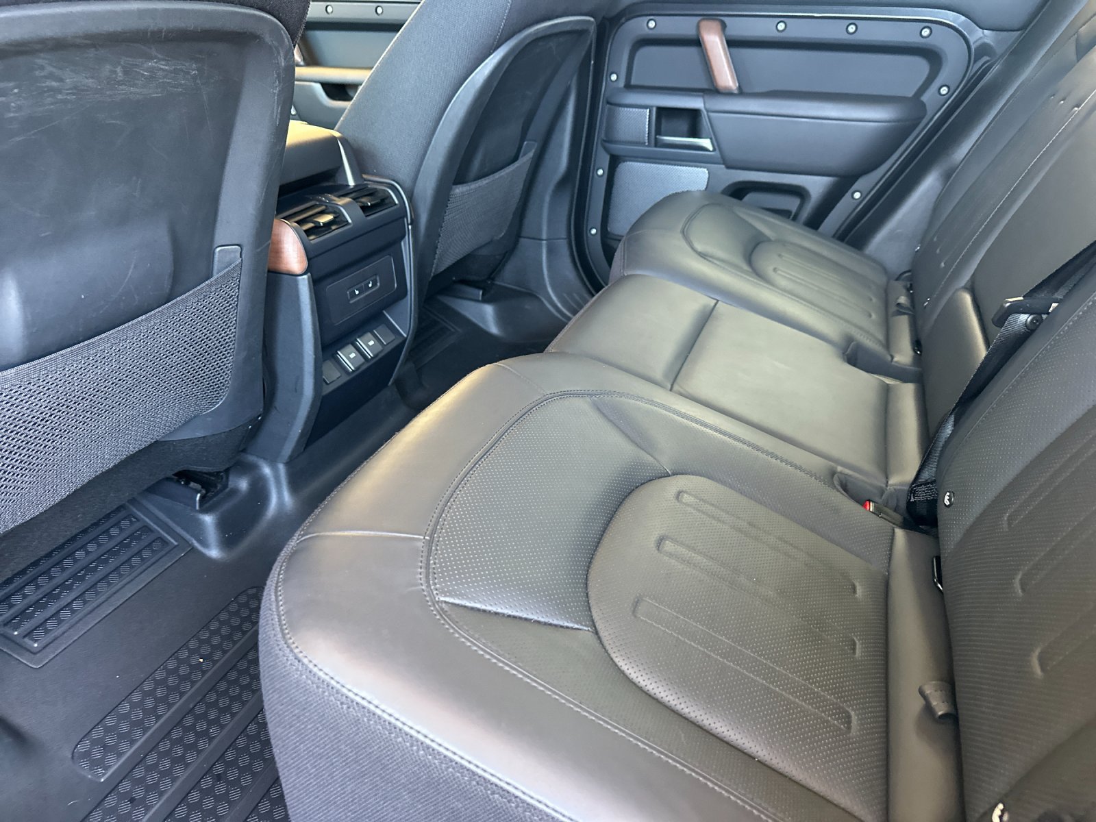 Used 2023 Gray Land Rover X image 11