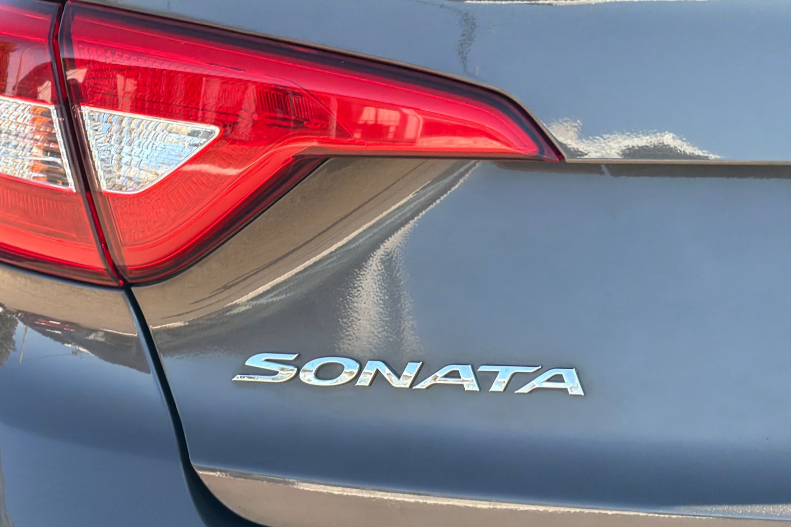 Used 2017 Brown Hyundai Base image 7