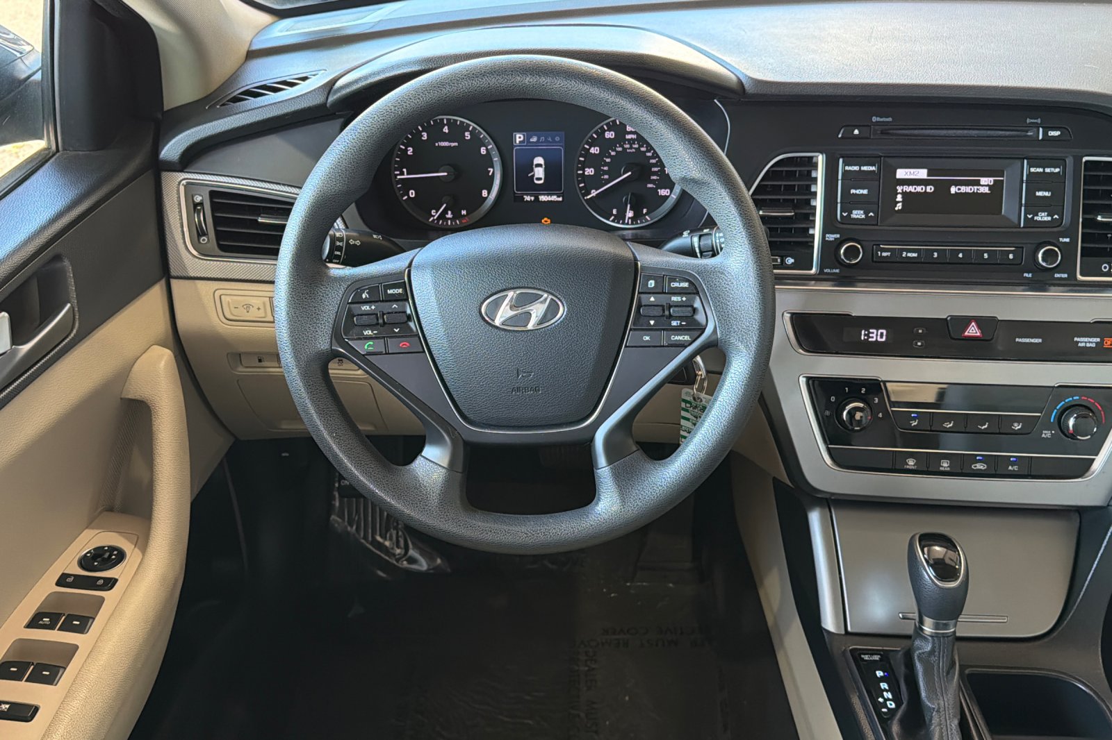 Used 2017 Brown Hyundai Base image 12