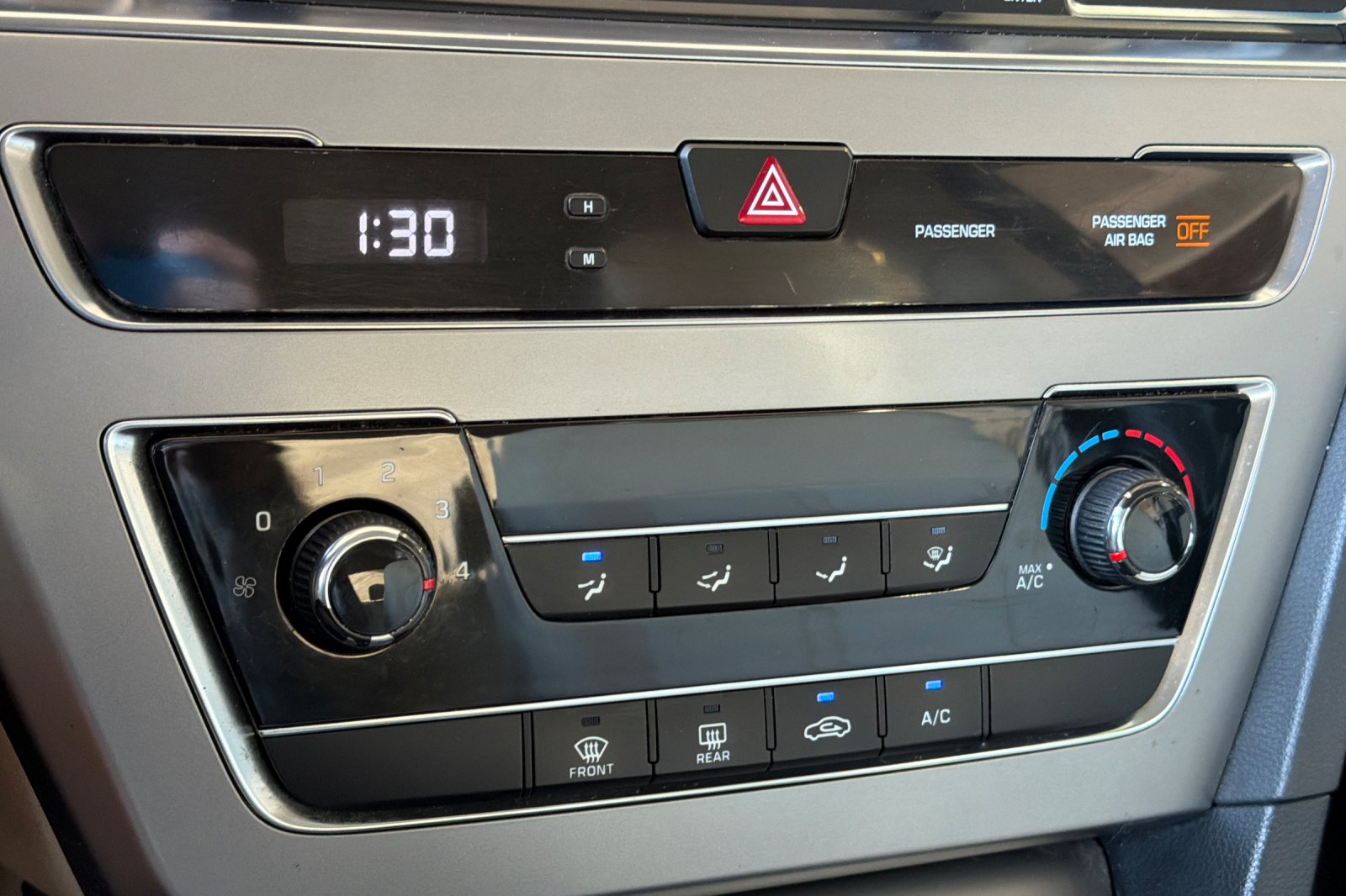 Used 2017 Brown Hyundai Base image 16