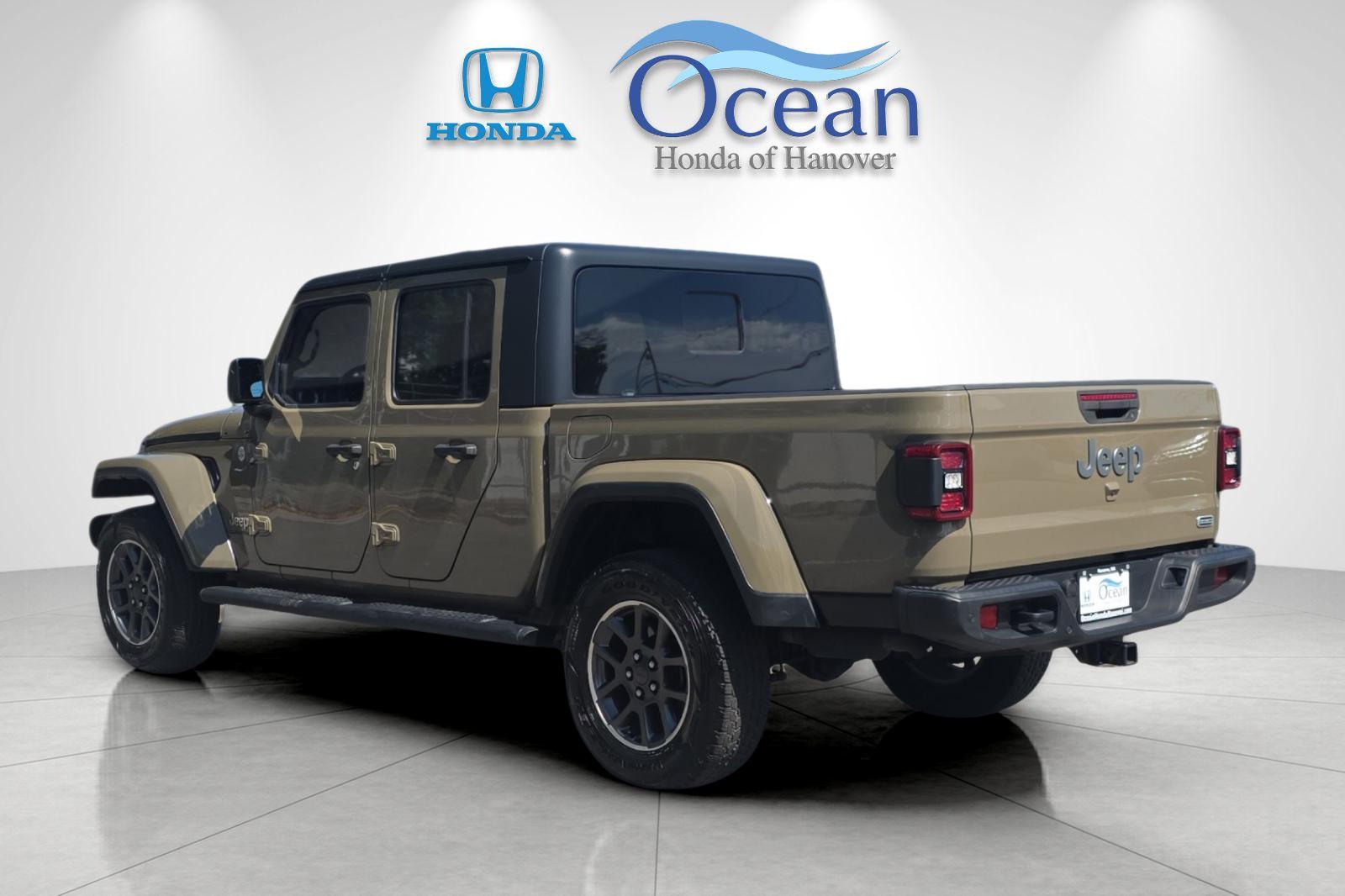 Used 2020 Gobi Clearcoat Jeep Overland image 5