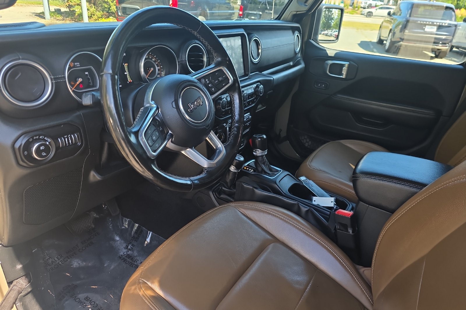 Used 2020 Gobi Clearcoat Jeep Overland image 11