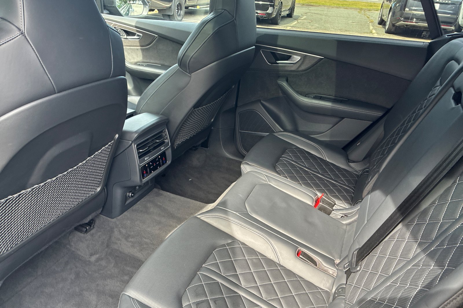 Used 2021 Night Black Audi 4.0T Prestige image 13