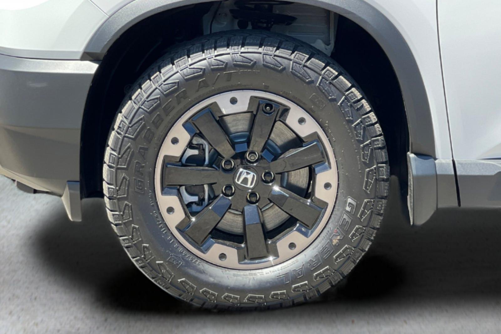 New 2026 Platinum White Pearl Honda TrailSport Elite image 32