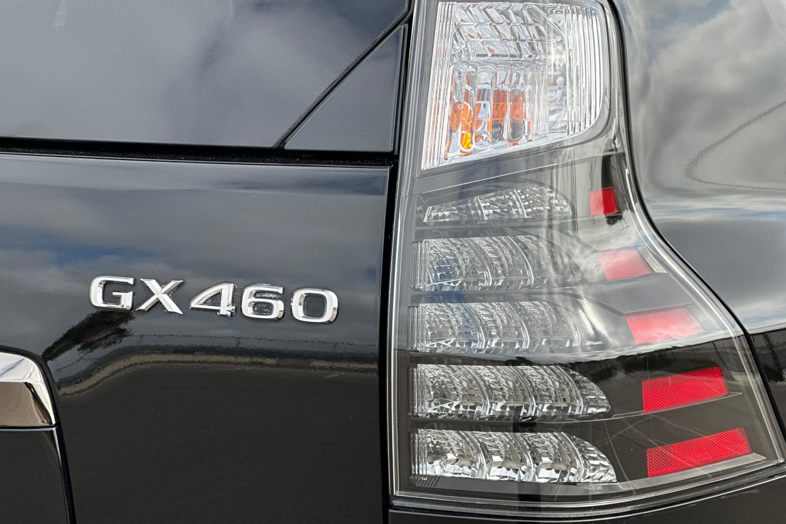 Certified Used 2023 Black Lexus 460 image 28