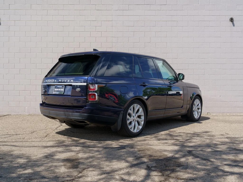 Used 2019 Loire Blue Metallic Land Rover 3.0L V6 Supercharged HSE image 7