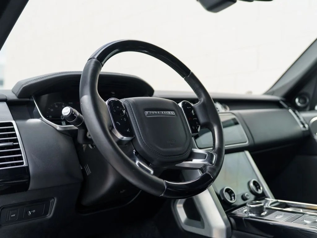 Used 2019  Land Rover 3.0L V6 Supercharged HSE image 4