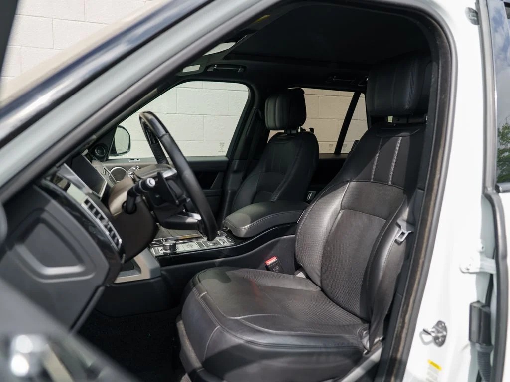 Used 2019  Land Rover 3.0L V6 Supercharged HSE image 5