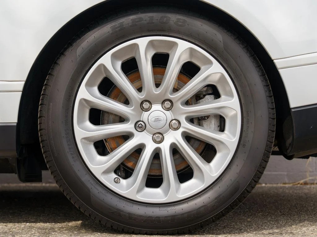 Used 2019  Land Rover 3.0L V6 Supercharged HSE image 13