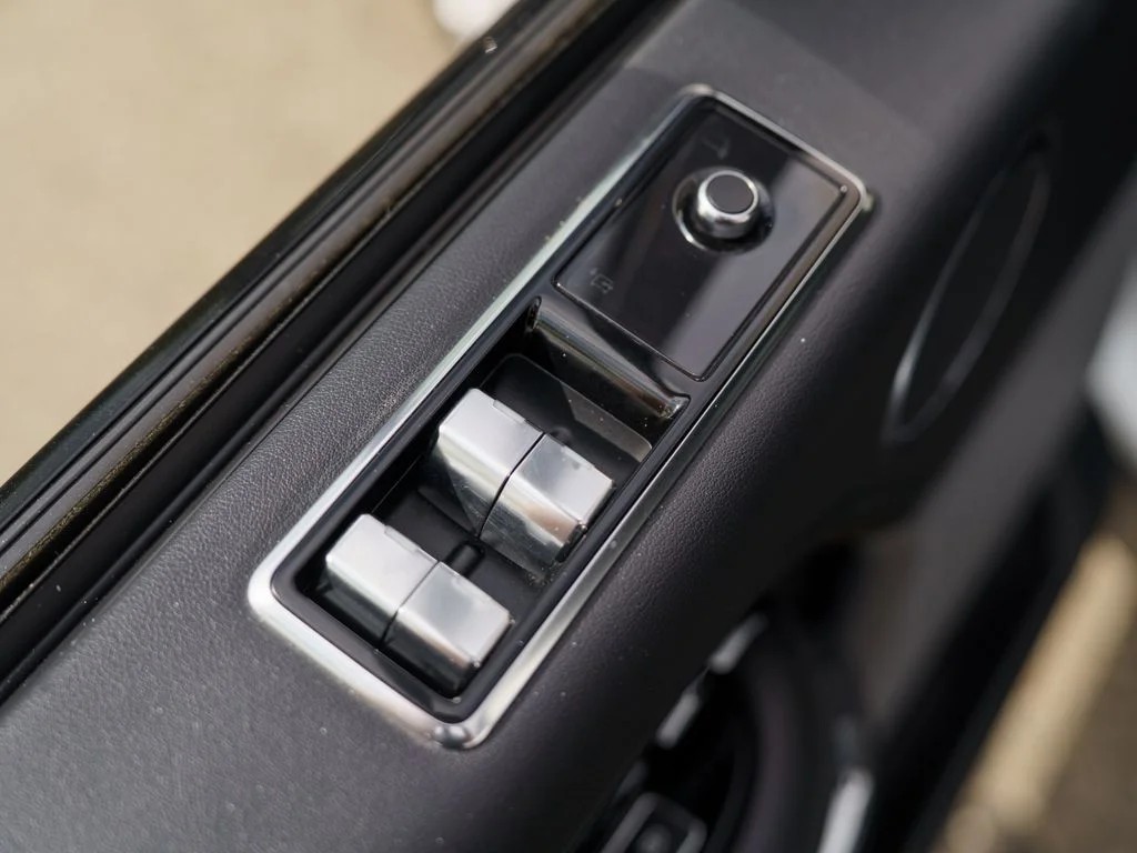 Used 2019  Land Rover 3.0L V6 Supercharged HSE image 16
