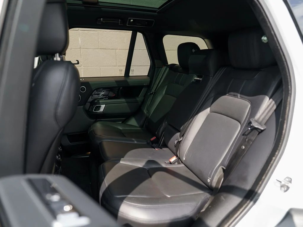 Used 2019  Land Rover 3.0L V6 Supercharged HSE image 18