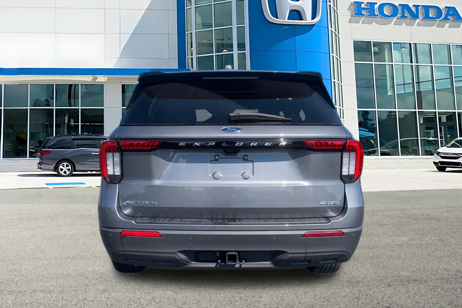Used 2025 Gray Ford Active image 4