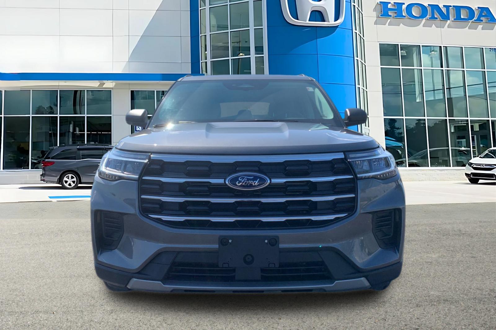 Used 2025 Gray Ford Active image 8