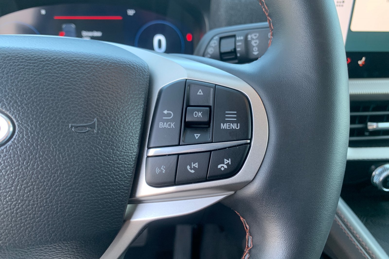 Used 2025 Gray Ford Active image 32