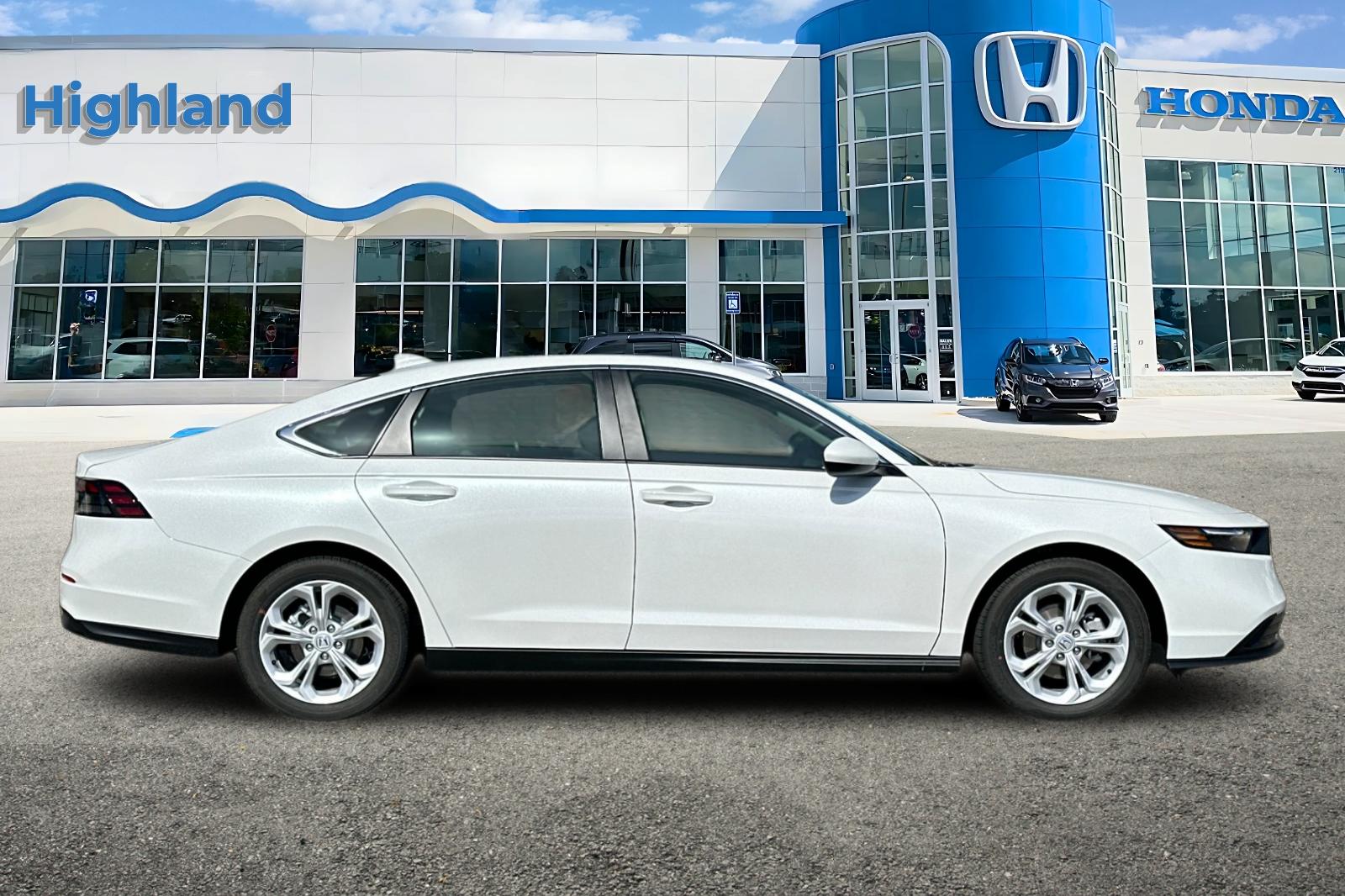 New 2026 Platinum White Pearl Honda LX image 6
